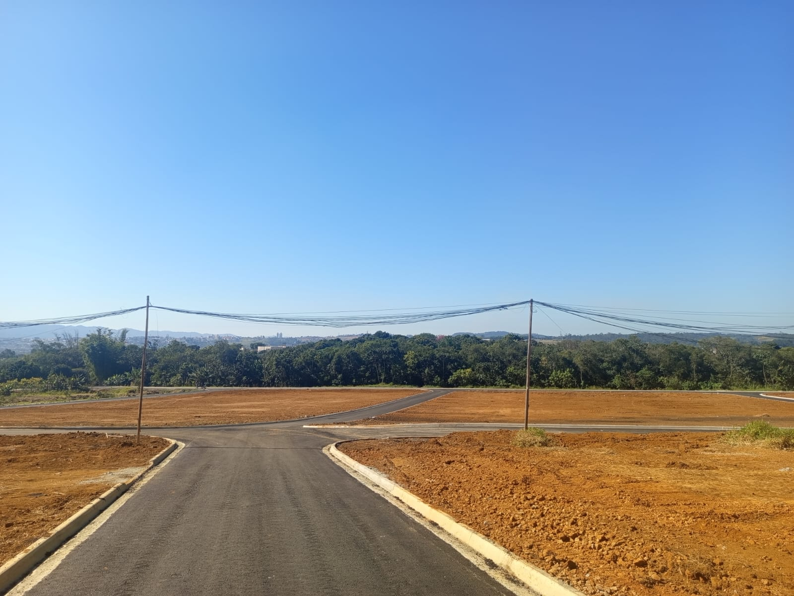 Lotes com horizonte aberto